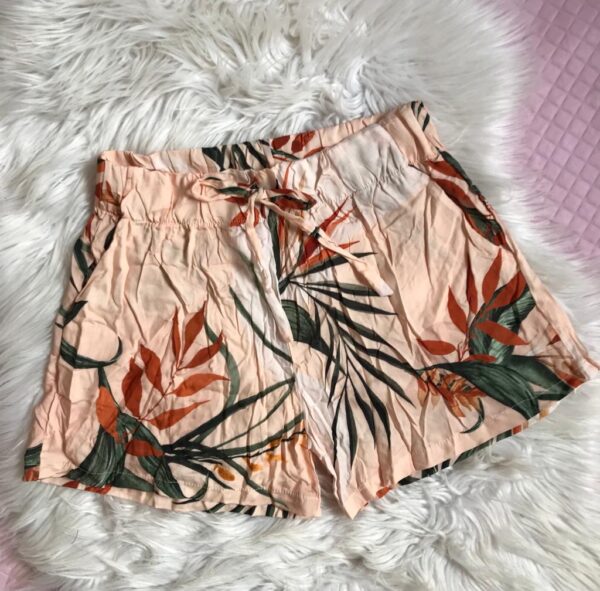 SHORT LASTEX SALMON C/ FOLHA LARANJA TAM. M 058