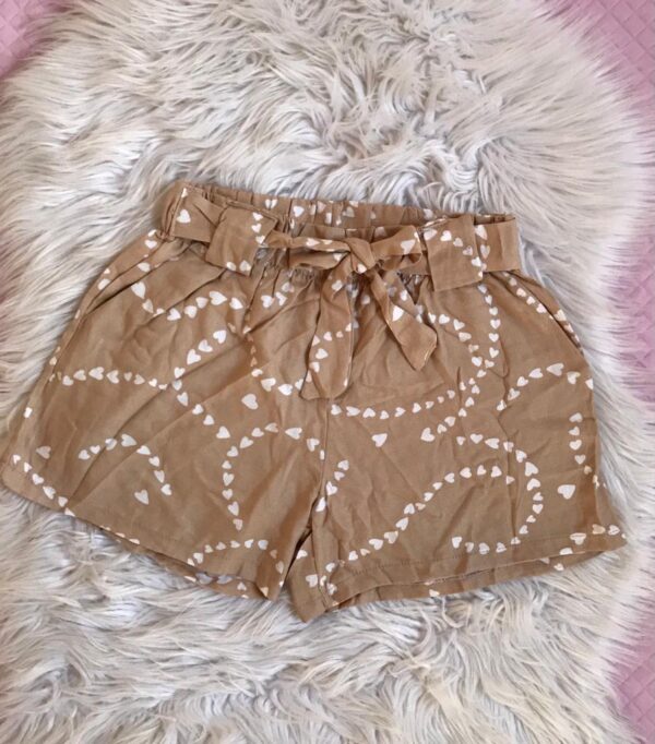 SHORT LASTEX BEGE ESTAMPADO C/ CORAÇÃO TAM. P 057
