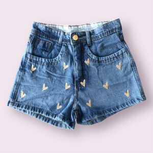 SHORT JEANS C/BORDADO DE CORAÇÃO S/LYCRA